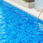 como sacar el aire de las tuberias de agua de tu piscina piscinas plaza zaragoza piscina azul azul piscina